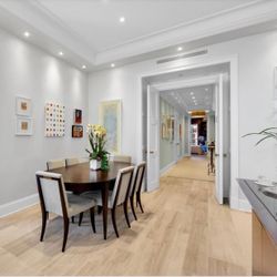 Baker Dining Table Set (with Leaf)