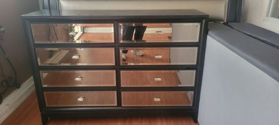 Juego de dresser y cama king