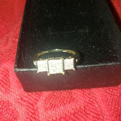 Women's 10K Gold Diamond Anniversary Ring