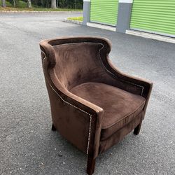 Cozy Velvet Armchair 