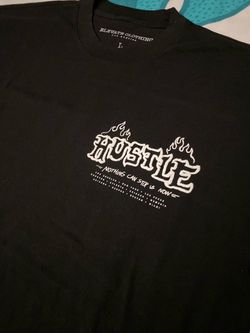 Elevate Clothing Hustle Graphic T-Shirt Size L