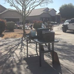 3 Families Yard sale EVERYTHING MUST GO !!