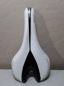 Bontrager Affinity 3 Bike Saddle White 245 grams