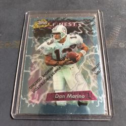 Topps Dan Marino Electric Booster