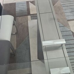 Dining Table W 4 Chairs