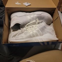 Adidas Womens Size 8