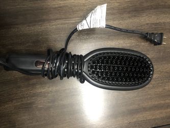 Instyler Straightening Brush