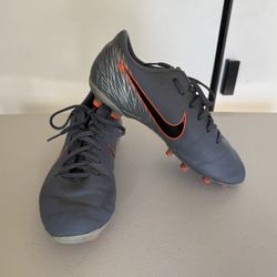 Nike Girl Soccer Cleats 