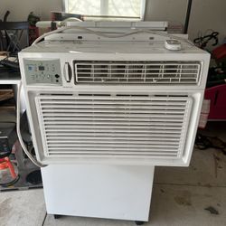 comfort Aire window air conditioner with Remote