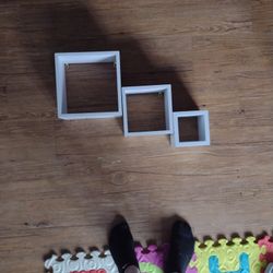Set Of 3 Shelves