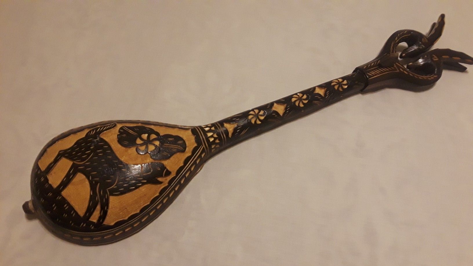 Vintage ornate South Eastern European GUSLE/GUSLA string folk instrument
