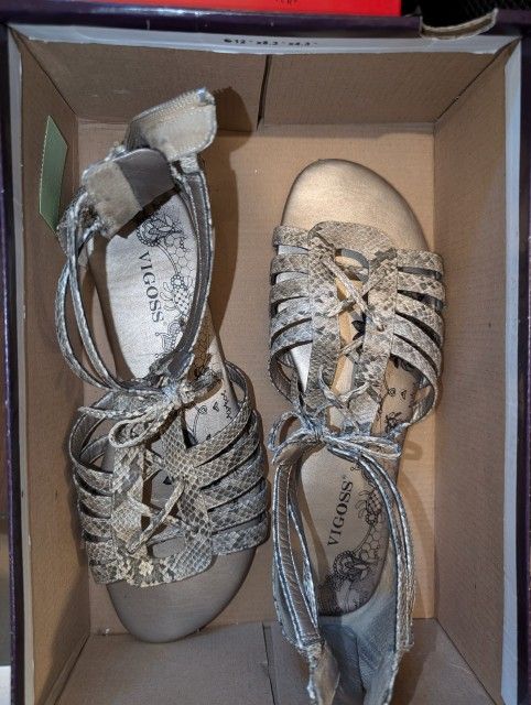 Vigoss Sandals
