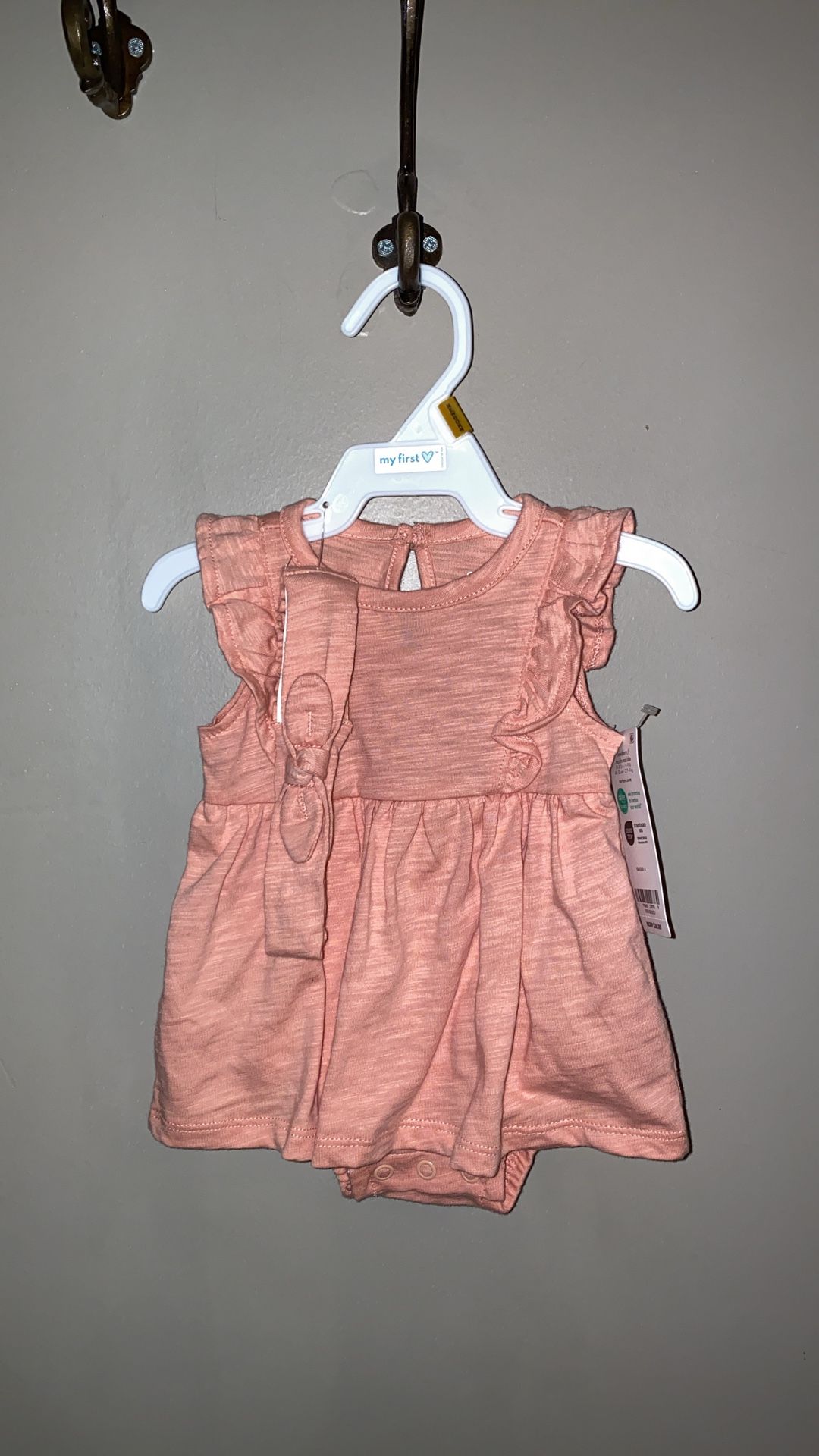 NWT Newborn Outfit Carters