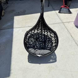 Cats/dog Bed Swing $30 My Dogs Don’t Use It 