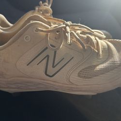 New Balance Metal Cleats Size 9 Woman/ Easton Batting Gloves   Woman Small Gloves (white)