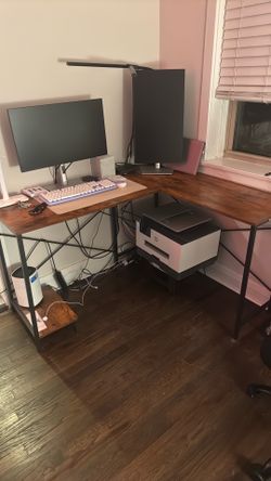 Desk top stand