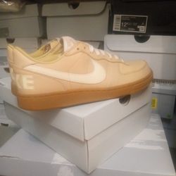 Ñike Temperature Size 9 Brand New!