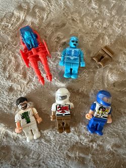 LEGO Mixed Mini figures Starriors Rammors Scorpion Cockpit Part Only 1984 Tomy PLUS LEGO MEN