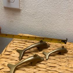 SET ANTIGUO DE DELFINES DE BRONCE