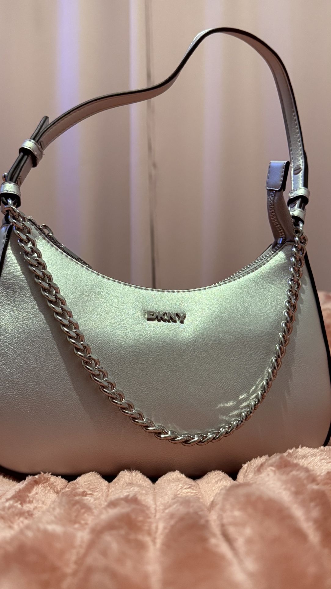 DKNY