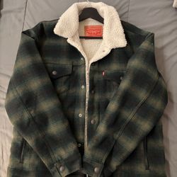 Men’s Levi’s Plaid Sherpa Trucker Jacket Green Size M