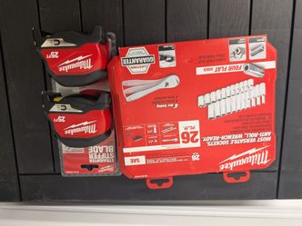 Milwaukee Tool Bundle – Tape Measures, Socket Set, Blade
