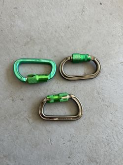 Buckingham Carabiner
