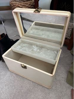 Vintage Makeup Case