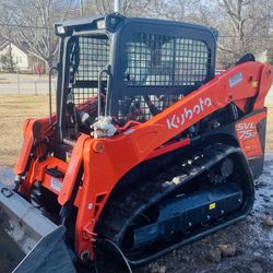 KUBOTA SKID STEER SVL75-2 & BOTH ATTACHMENT INCLUDE