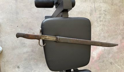 U.S. M1905/M1942 16-inch bayonet.