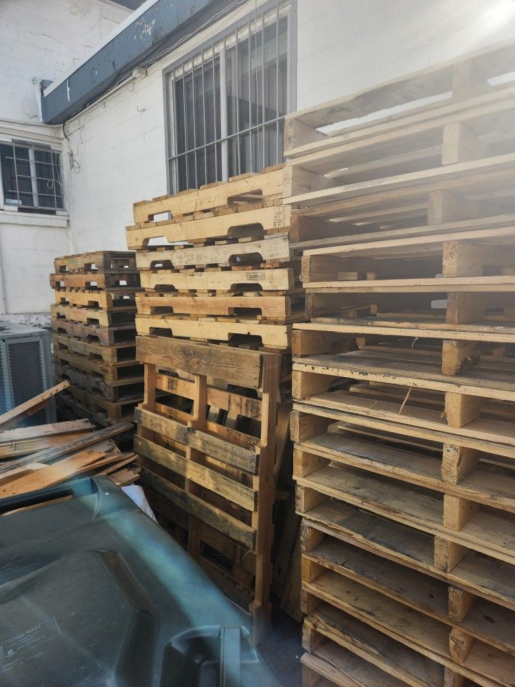 48x40 Pallets Good Condition