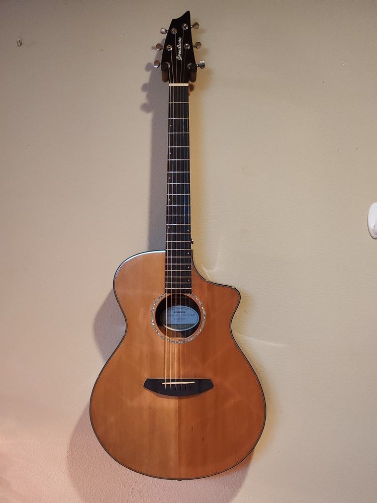 *Rare* Breedlove Pursuit Exotic Red cedar top Ovankol back and sides