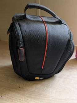 Nikon D3500 with case
