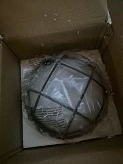 Light fixtures