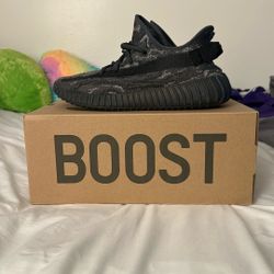 Yeezy Boost 350 V2