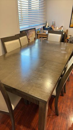 Dining Room Table Set // 6 Chairs + Leaf Included