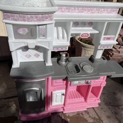Little Tikes Kitchen