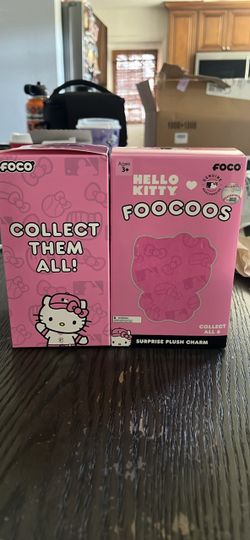 FOCO Hello Kitty MLB Foocoos Surprise Plush Charm Set