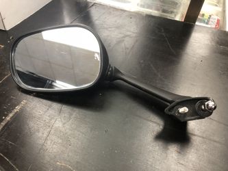 Used but in great condition Yamaha R6 left mirror