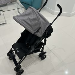 Single Stroller – Excellent Condition!** 