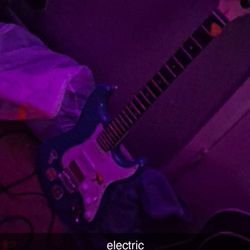 ELECTRIC GUITAR (NO AMP)
