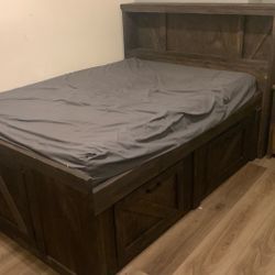 Full Size Bed 