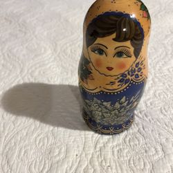 Wooden Russian Nesting Dolls 1991