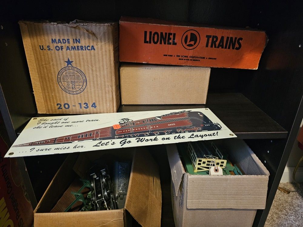 Lionel Trains And Accessories