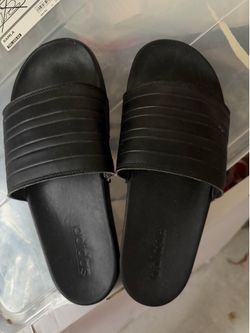 New Adidas Adilette Comfort Slides – Black – Size 9