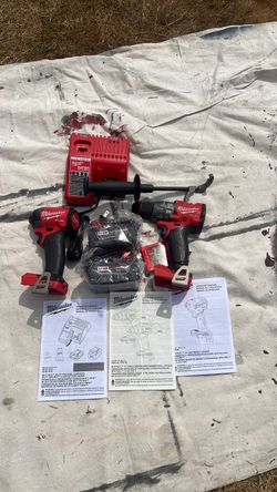 Milwaukee drills set. Kit.