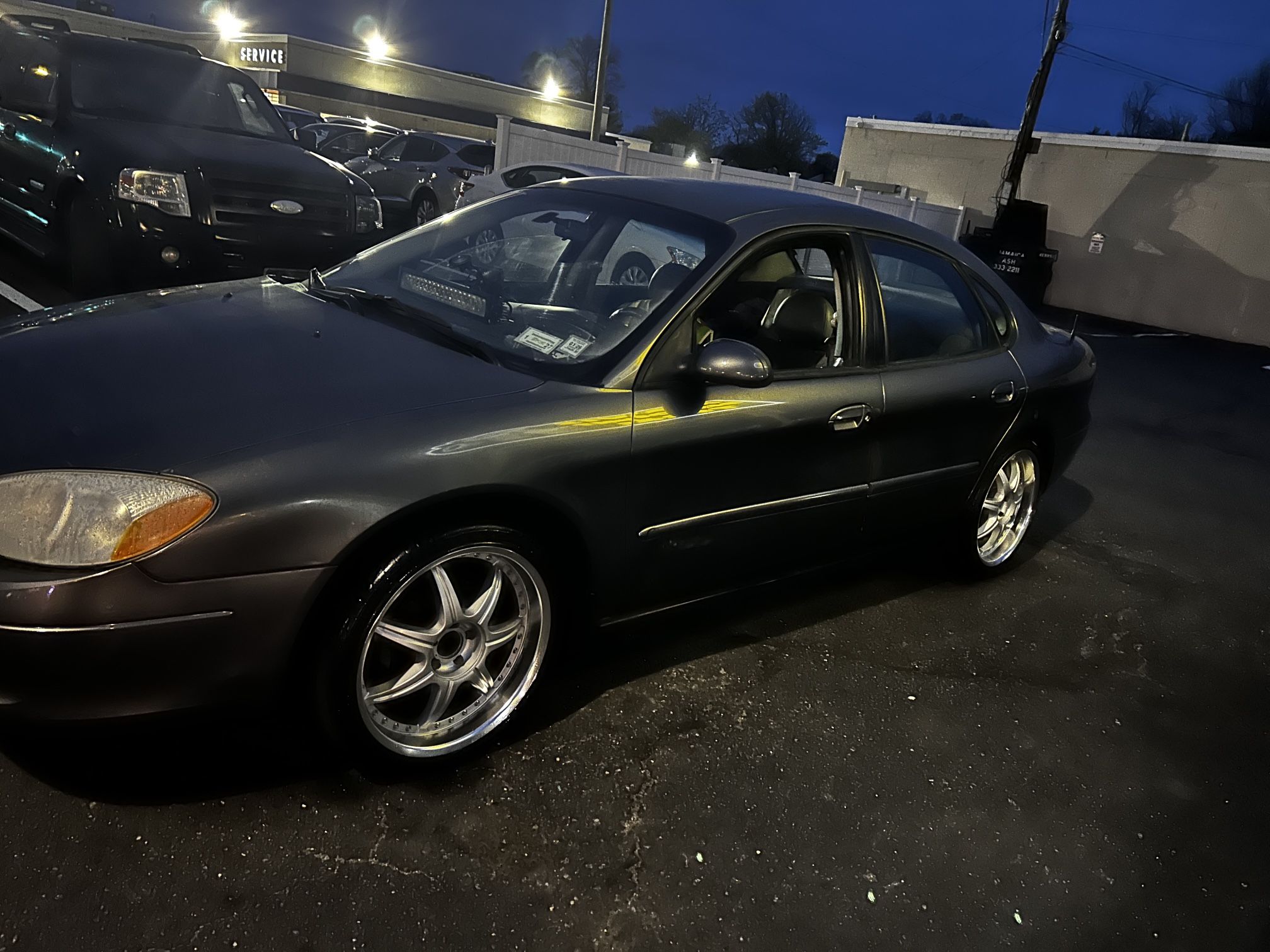 2003 Ford Taurus