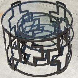 Round Table 
