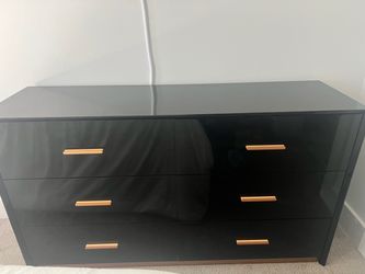 Black Gloss 6-Drawer Dresser with Gold Handles