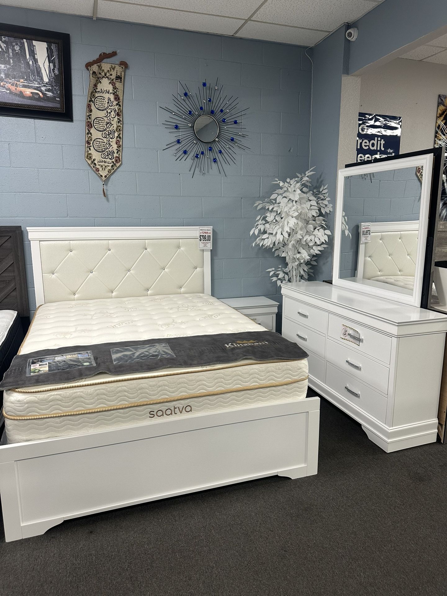 4PC Queen Bedroom Set